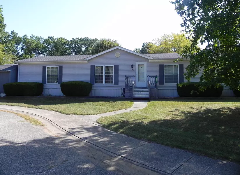 802 Raisin River Road, Three Rivers, MI 49093