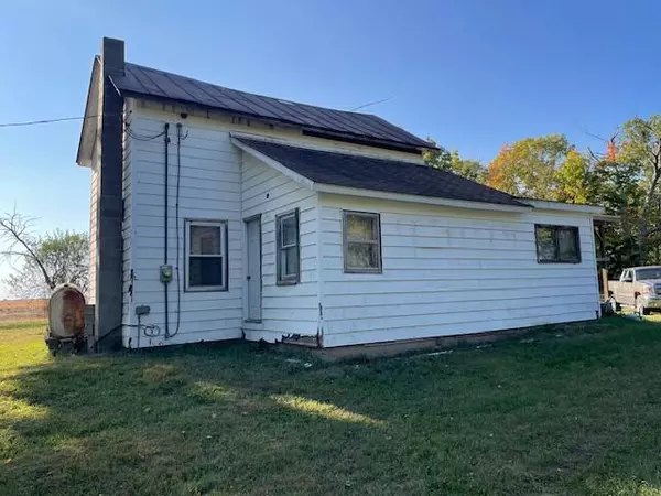 796 W Girard Road, Sherwood, MI 49089
