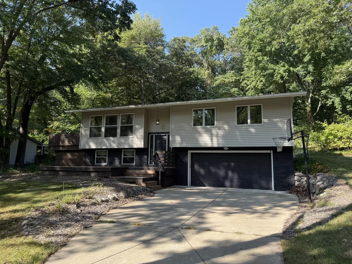 Spring Lake, MI 49456,18291 Forest Avenue