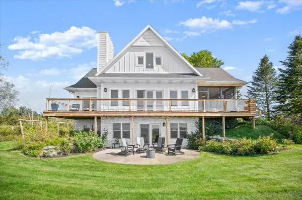 Onekama, MI 49675,7616 1st Street