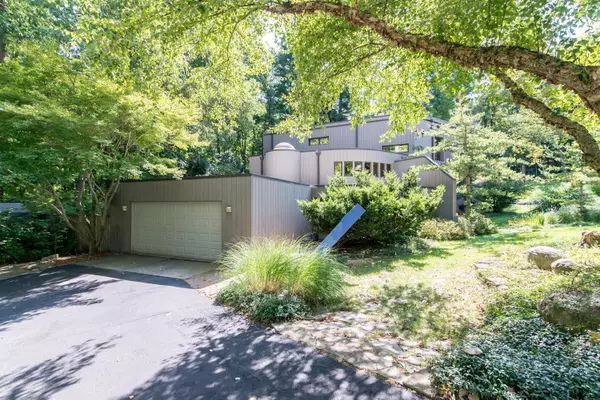 Ann Arbor, MI 48103,1320 Orkney Drive, Drive