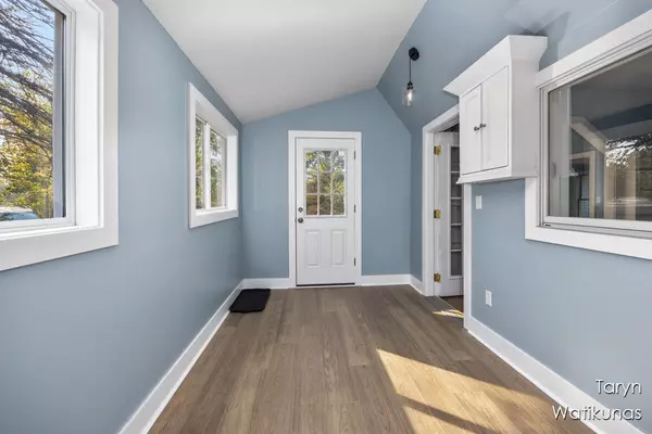 Lowell, MI 49331,727 Chatham SE Street