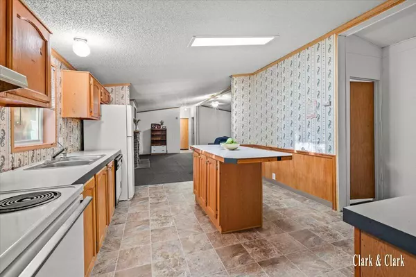 Grand Rapids, MI 49548,296 Kenlock SE Street