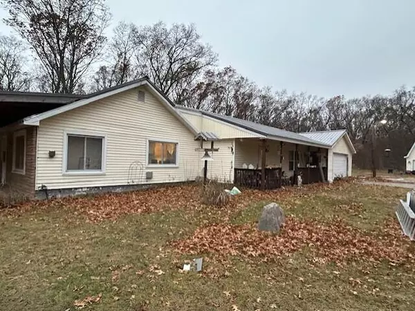 4176 E River Road, Twin Lake, MI 49457