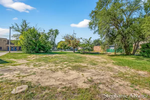 Muskegon, MI 49442,558 E Apple Avenue