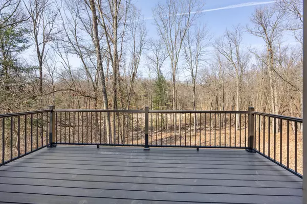 Ada, MI 49301,8945 Vergennes SE Street