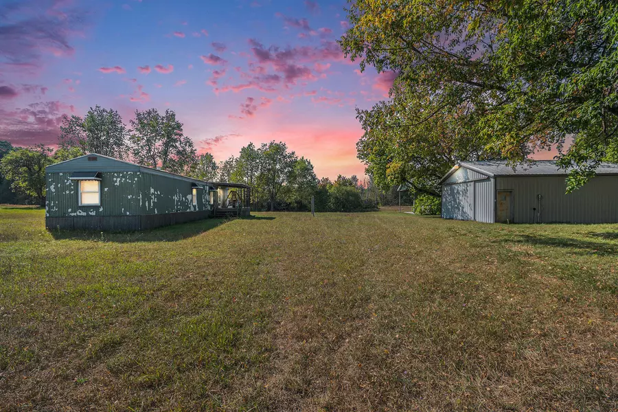 1215 Bear Avenue, Harrison, MI 48625