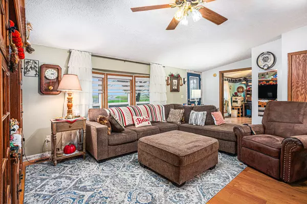 Three Rivers, MI 49093,13191 Harder Road