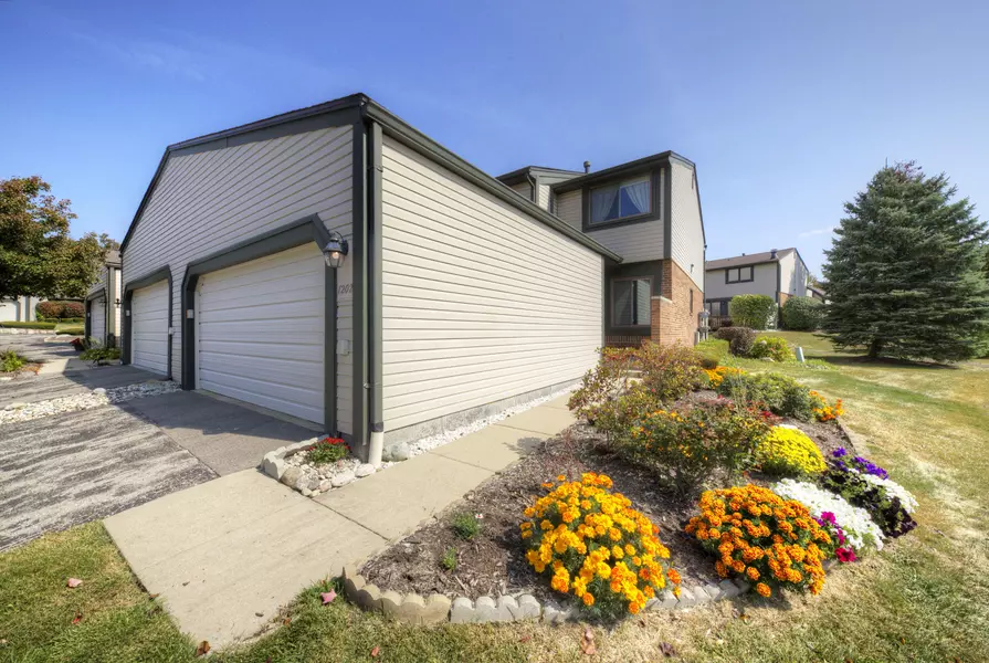 1202 Concord Court #67, Northville, MI 48167