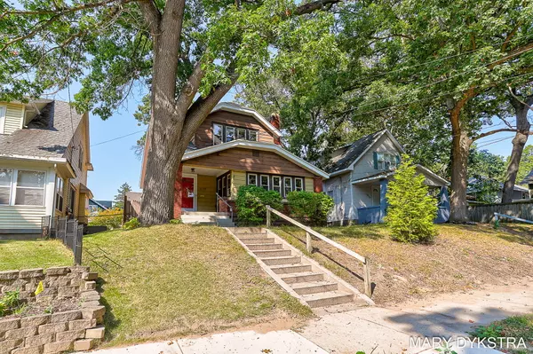 1019 Calvin SE Avenue, Grand Rapids, MI 49506