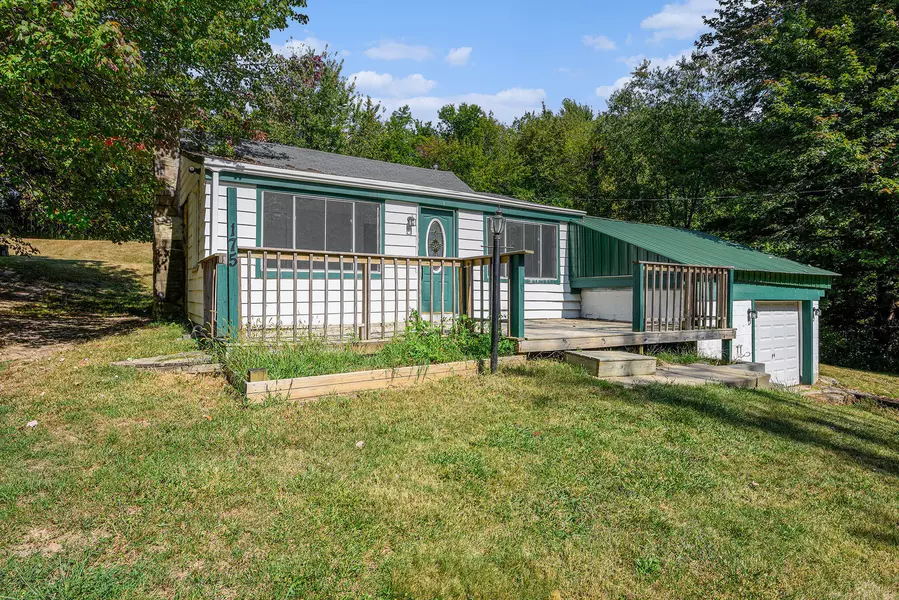 175 Peterson Dr Drive, Gobles, MI 49055