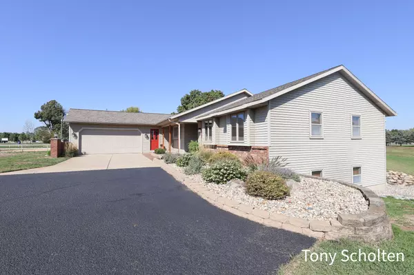 Dorr, MI 49323,2579 142nd Avenue
