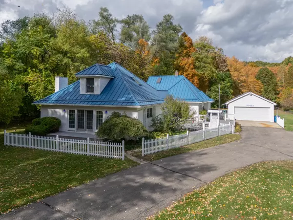 55622 Red Arrow Highway, Lawrence, MI 49064