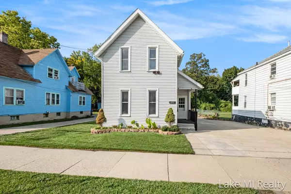 855 Chatham NW Street, Grand Rapids, MI 49504