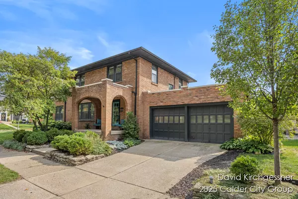 East Grand Rapids, MI 49506,2046 Argentina SE Drive