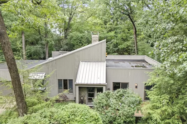 New Buffalo, MI 49117,4152 Hillside Trail