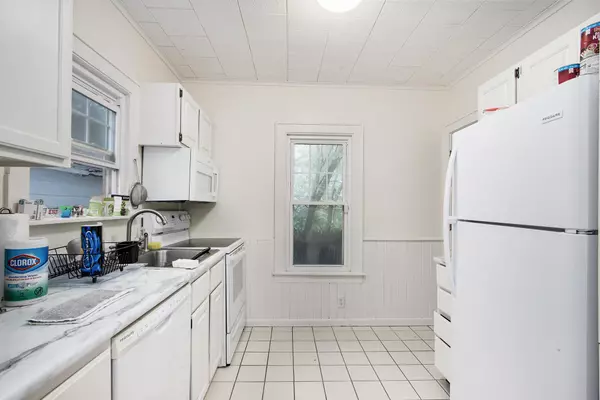 Kalamazoo, MI 49001,453 Fairview Ave Avenue