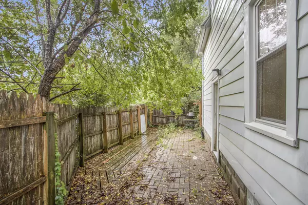 Kalamazoo, MI 49001,453 Fairview Ave Avenue