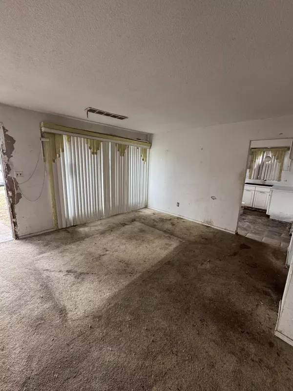 Detroit, MI 48221,20043 Wyoming Avenue