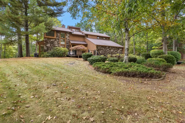 Brighton, MI 48114,4893 Canyon Oaks Drive