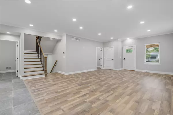 Westland, MI 48185,8618 Beatrice