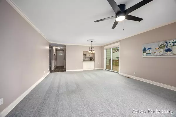 Hudsonville, MI 49426,4853 Meadowview Court #25