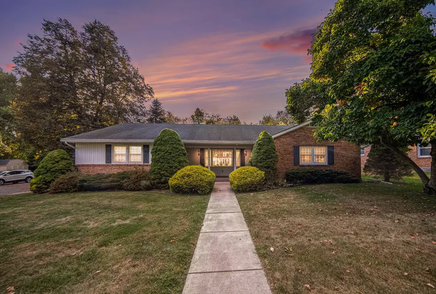 2148 Creglow Drive, Jackson, MI 49203