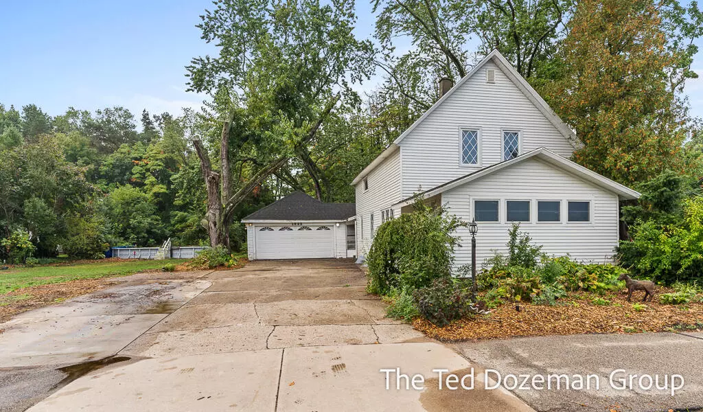 1632 W Lakewood Boulevard, Holland, MI 49424