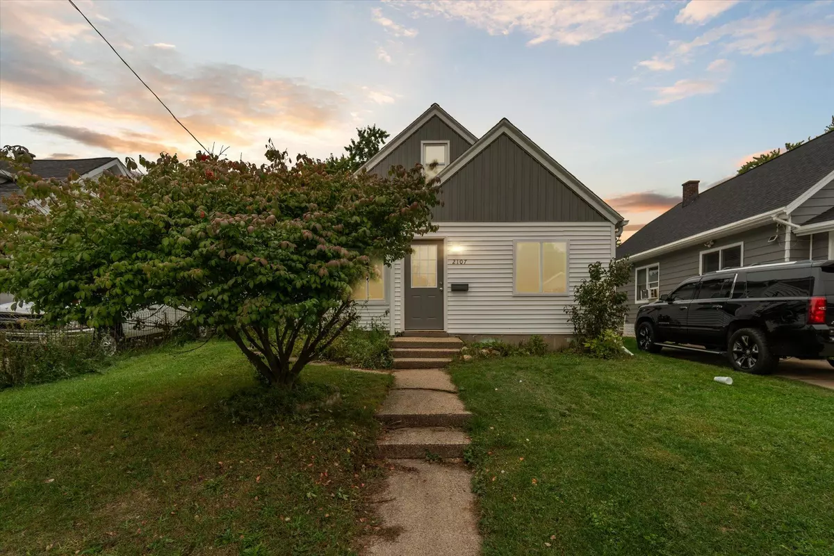 Wyoming, MI 49509,2107 Huizen SW Avenue
