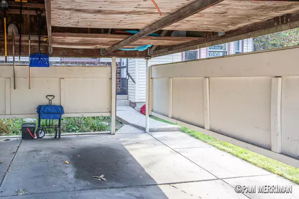 Grand Rapids, MI 49546,2657 Chatham Woods SE Drive #21