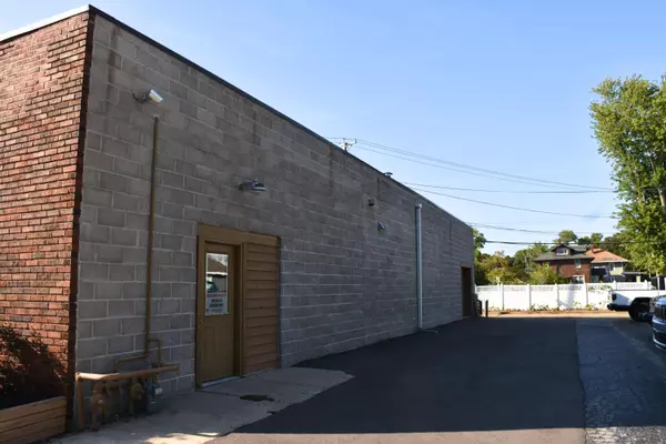 St. Joseph, MI 49085,1719 Lakeshore Drive