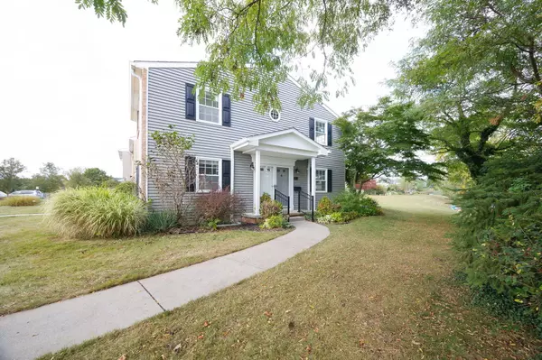 19472 Inlet Court, Northville, MI 48167