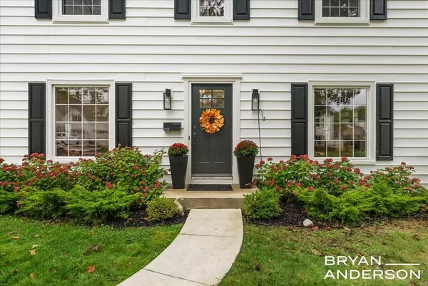 East Grand Rapids, MI 49506,1028 Pinecrest SE Avenue