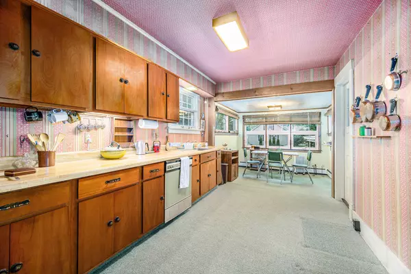 Saline, MI 48176,305 E Michigan Avenue