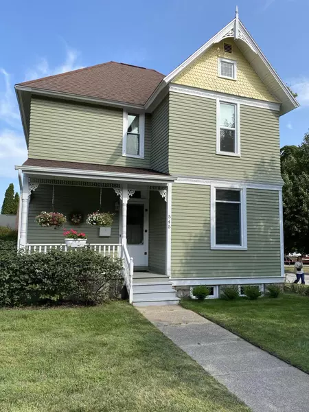 545 Maple Street, Manistee, MI 49660