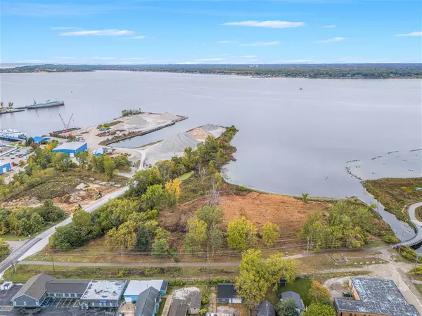 Muskegon, MI 49441,1794 Lakeshore Drive