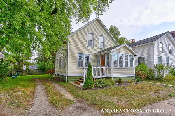 523 Fulton Avenue, Grand Haven, MI 49417