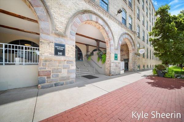 940 Monroe NW Avenue #326, Grand Rapids, MI 49503