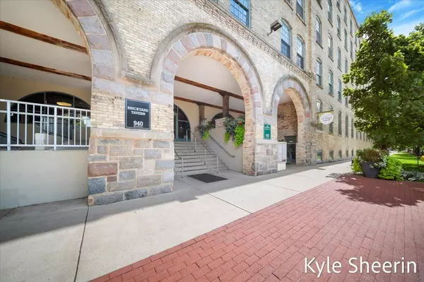 940 Monroe NW Avenue #326, Grand Rapids, MI 49503