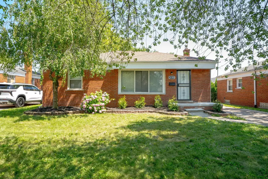 26308 Cubberness Street, Saint Clair Shores, MI 48081