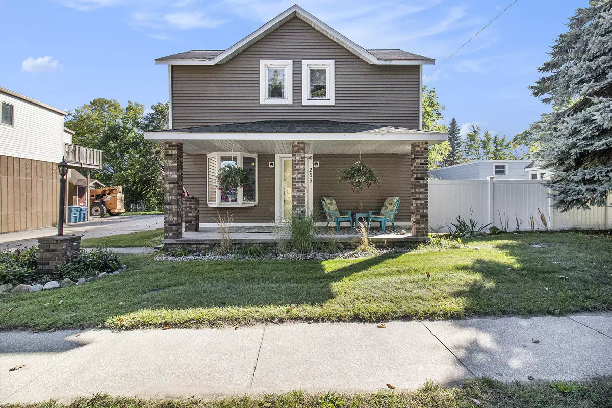 Manistee, MI 49660,259 5th Avenue