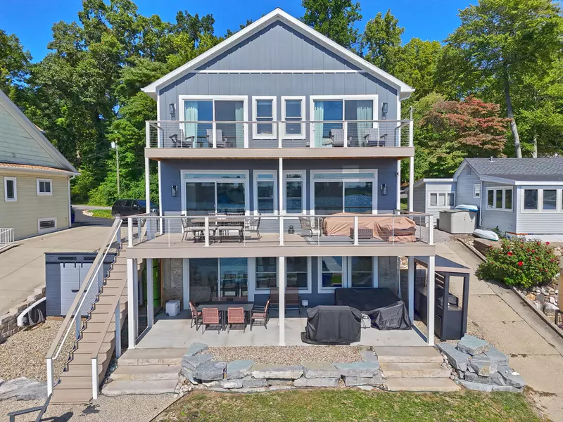 92944 Mariner Drive, Benton Harbor, MI 49022