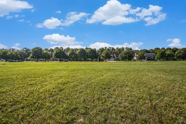 Vicksburg, MI 49097,908 Maple Meadows Avenue