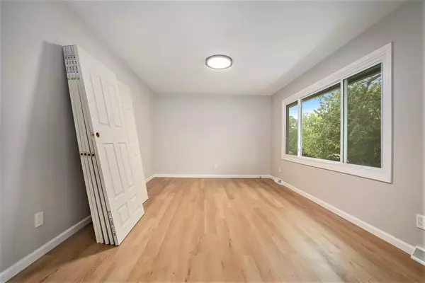 Grand Rapids, MI 49504,2407 7th NW Street