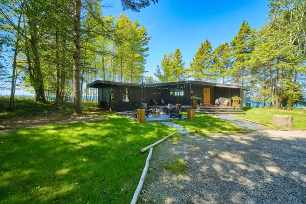 Manistee, MI 49660,4282 W Fox Farm Road