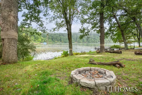 Delton, MI 49046,6048 Stewart Woods Drive