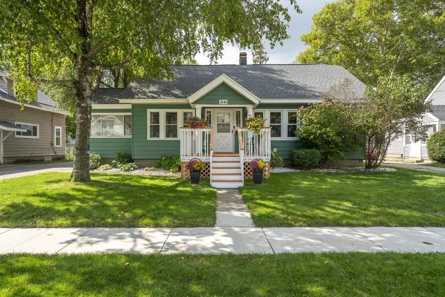 2141 Greenfield SW Avenue, Wyoming, MI 49519