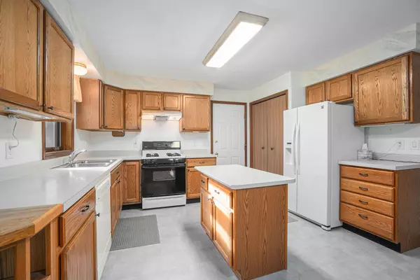 Three Rivers, MI 49093,1107 Elm Street