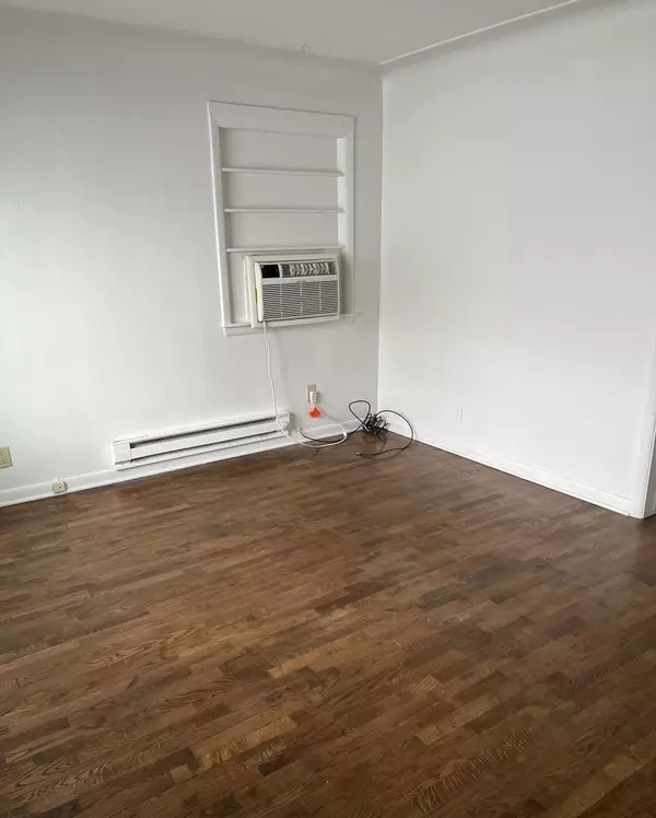 Lansing, MI 48911,839-841 Mel Avenue