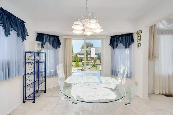 Clinton Twp, MI 48035,22505 Maple Lane Lane